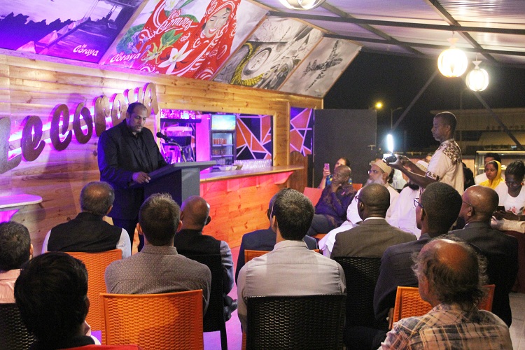 image Restauration rapide / Coraya Air Express, ouvert à l’entrée de l’aéroport Moroni-Hahaya